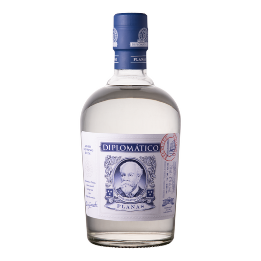 diplomático planas aged rum